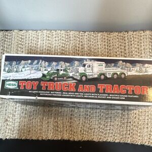 Hess 2013 Toy Truck & Tractor Set Gas & Oil Green White Red Original